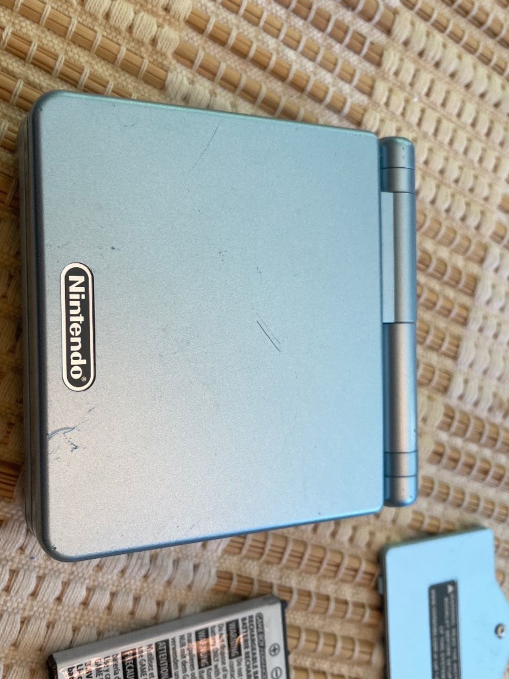 Nintendo Game Boy Advance SP